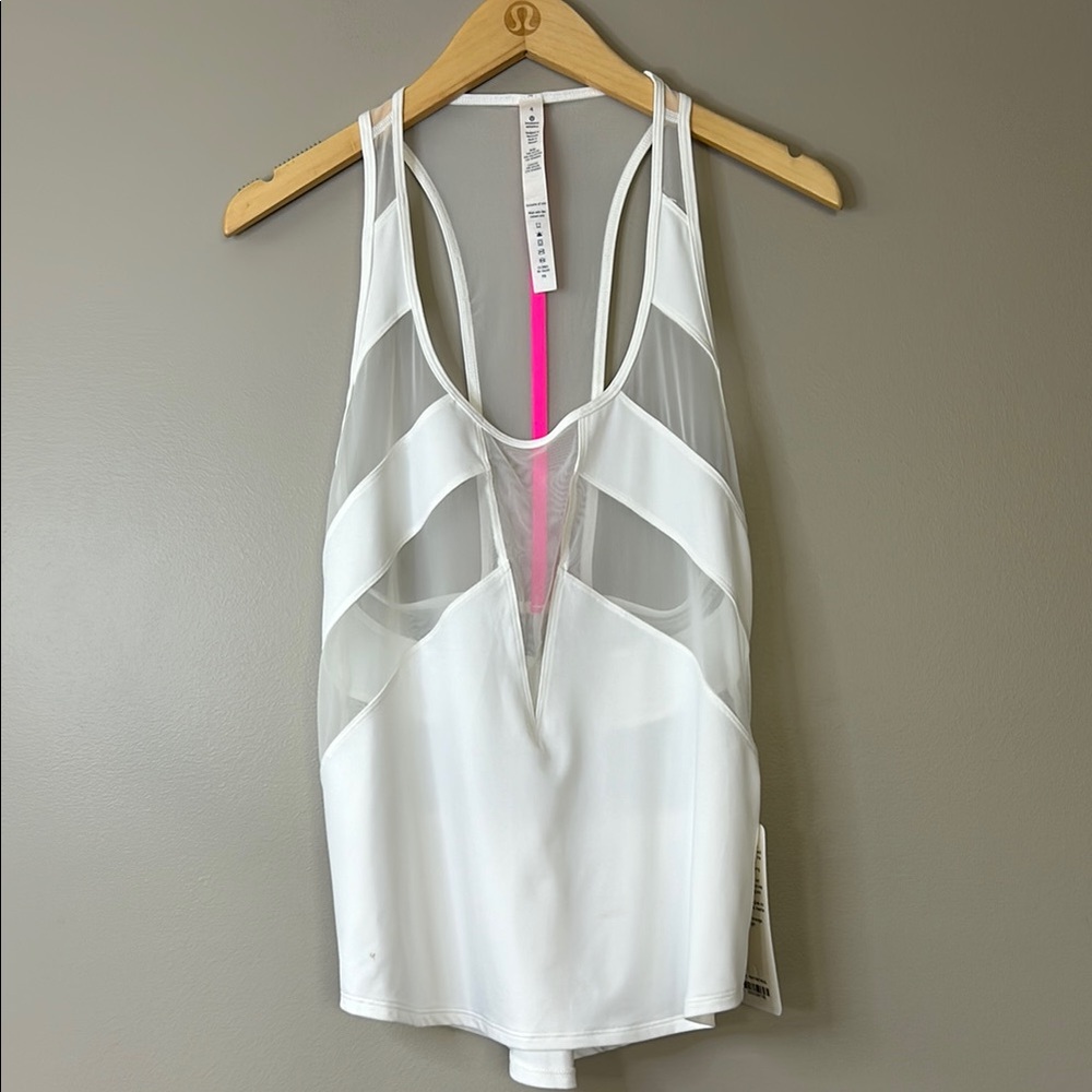 NWT Lululemon If You’re Lucky Tank Size 4‎ White